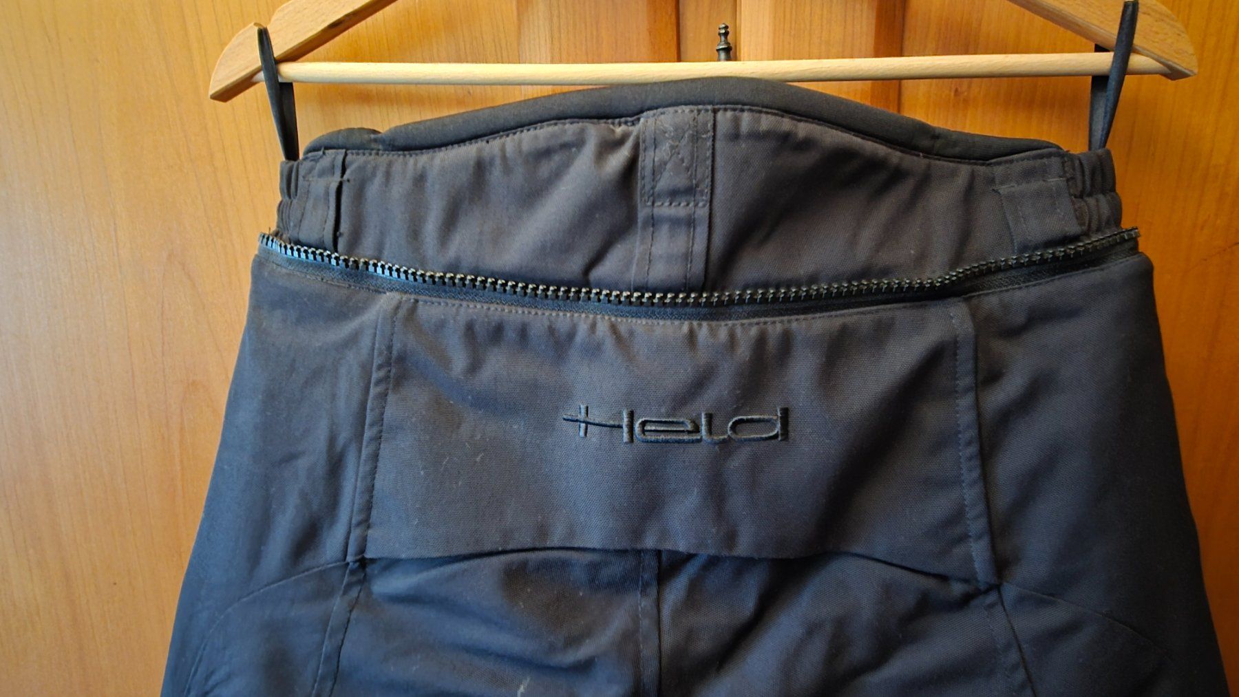 Held Lotti di vestiti: Motorradjacke und -hose – Usato da Detligen venduto da iri_9cns 9