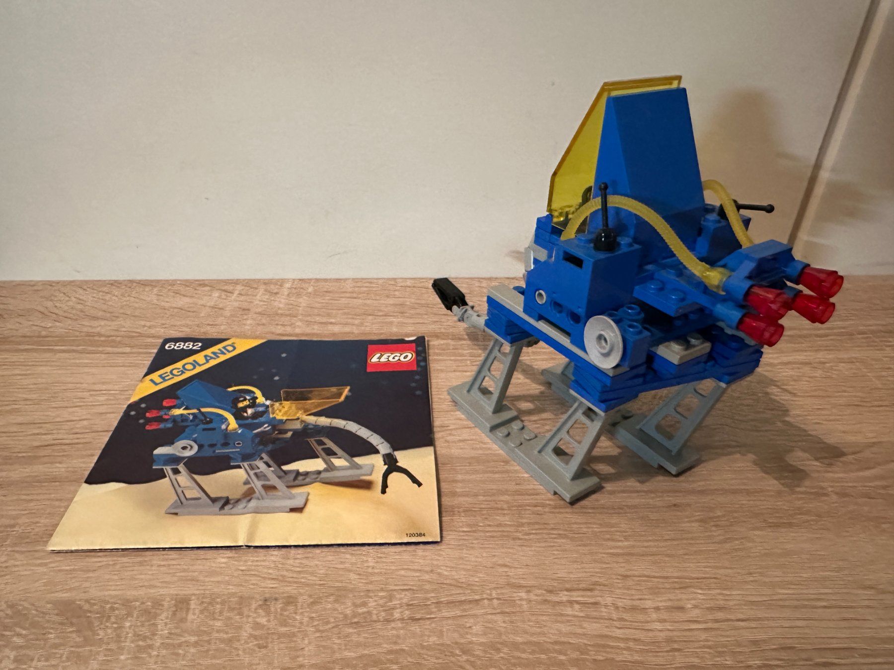 Legoland Kit di costruzioni: LEGO 6882 Walking Astro Grappler – Usato da Basel venduto da Don-Angel 1