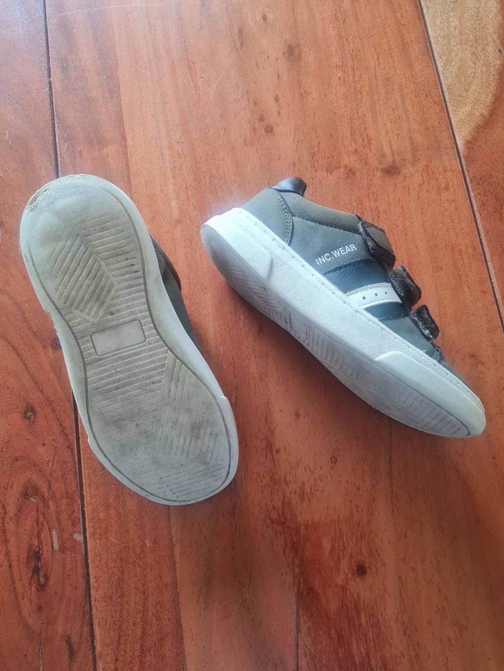 Scarpe per ragazzi: Turnschuhe Grösse 29 – Usato da Otelfingen venduto da Amors 1