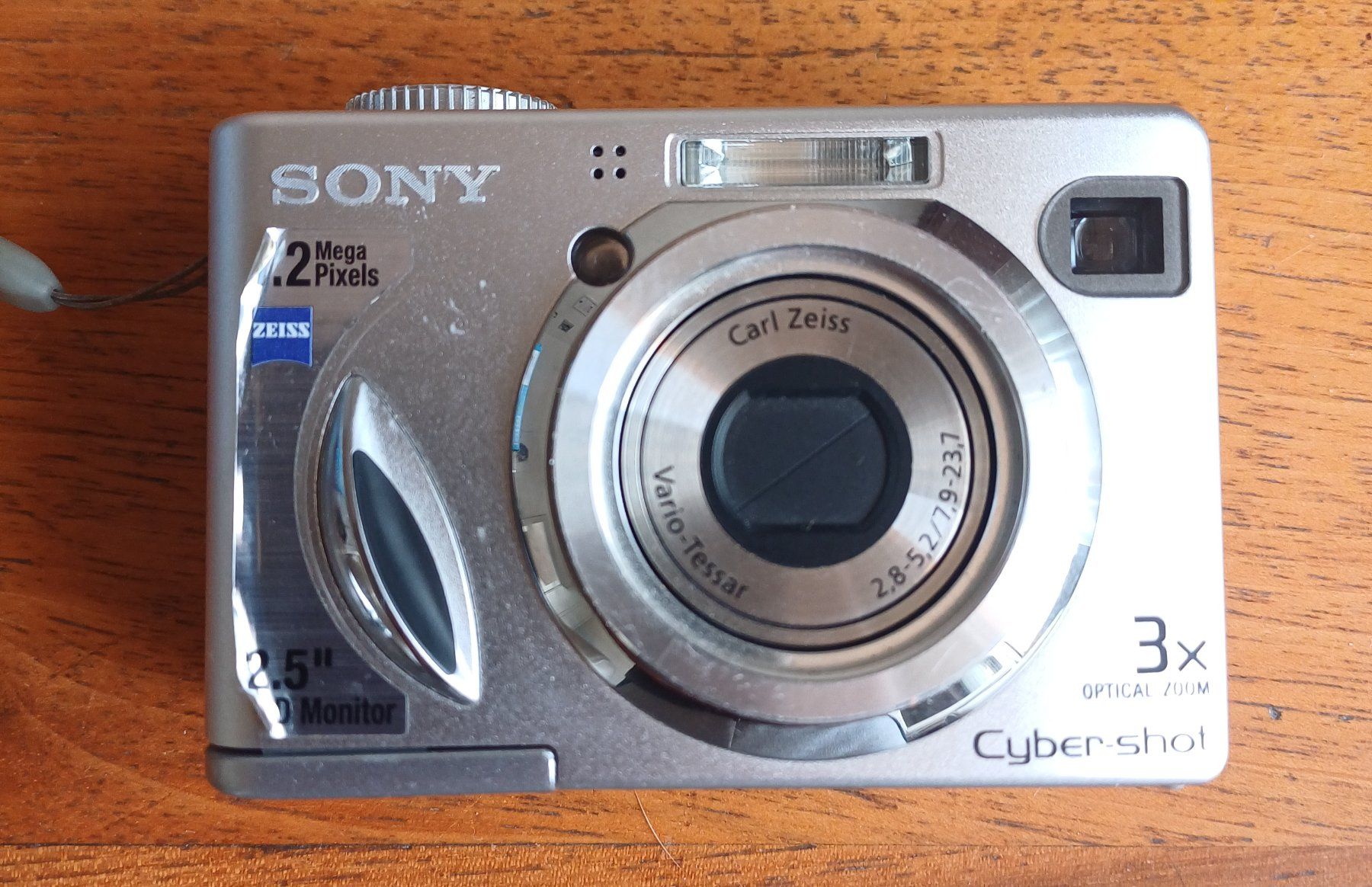 Sony Kamera: Sony - Foto - Kamara – Gebraucht aus Goldach von  1