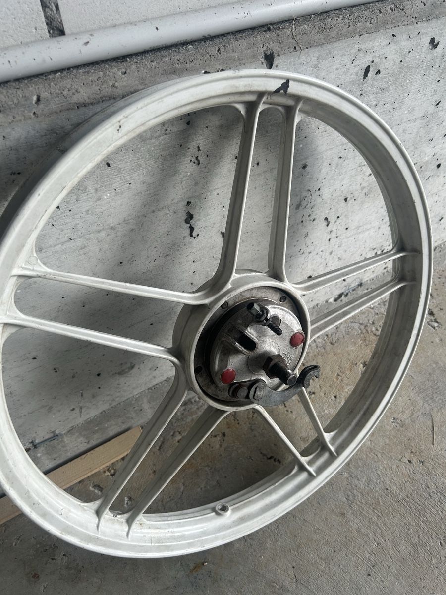 Pièces pour mobylette: Puch Felgen – D'occasion à Bennau par Steinboden 2