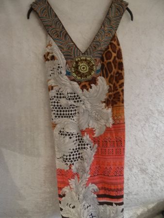 Kleid Orient M mit Stickereien und Perlen