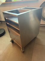 Wagen für Vakuumiermaschine mit Fächern für Vakuumbeutel