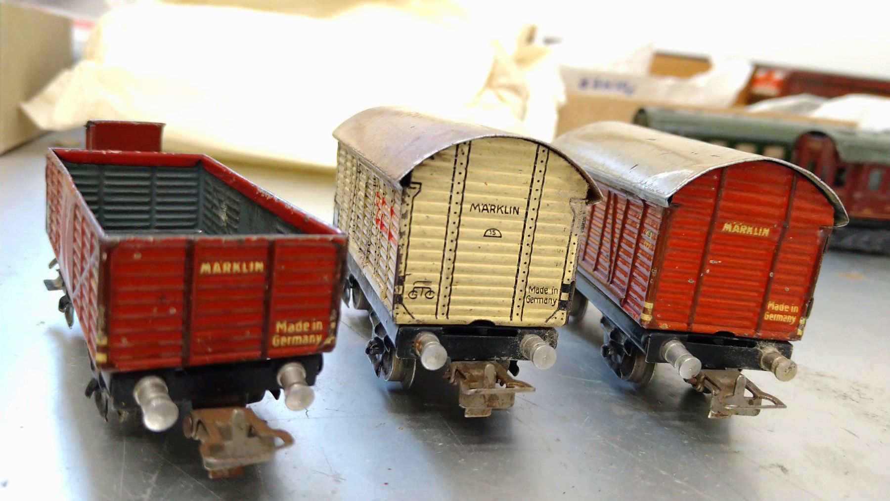 Märklin Modellini di ferrovie: 5 Märklin Blechwagen – Usato da Lohn SH venduto da Gitane0 9