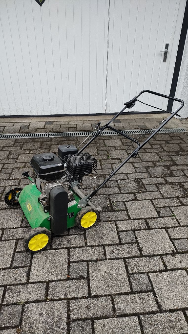 Attrezzi per la lavorazione del suolo: Vertikultierer Okey  – Usato da Flawil venduto da rbdrei 1