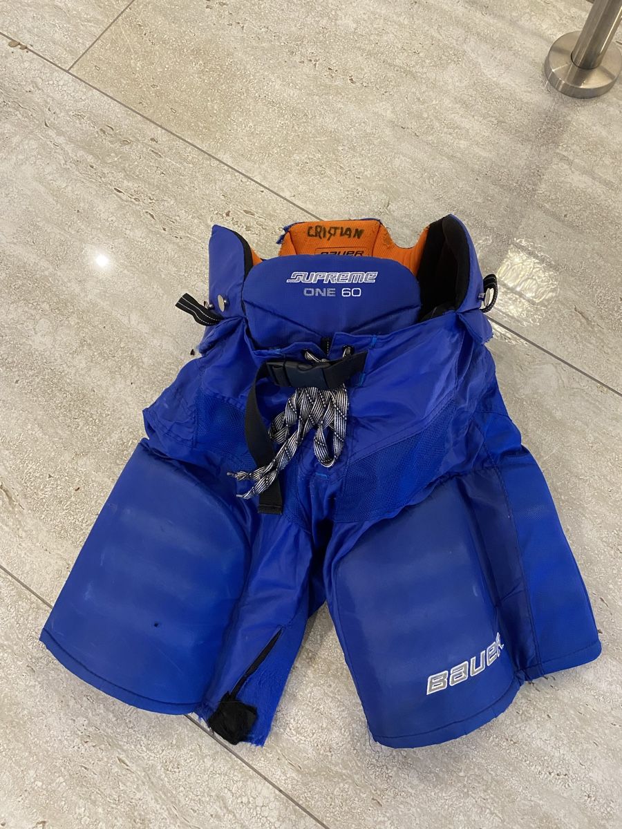Bauer Anzüge: Bauer Junior L Icehockey Hose und Helm – Gebraucht aus Birrwil von Bendegriz