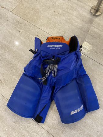Bauer Junior L Icehockey Hose und Helm