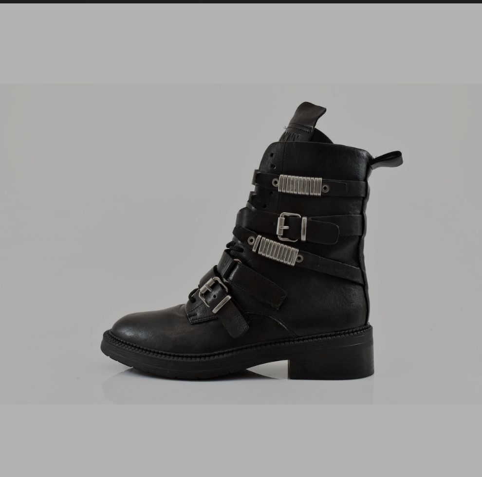 Damenschuhe: neue DNKY Leder Stefeletten Gothic / Punk Gr.41 – Neu (gemäss Beschreibung) aus Zürich von Daniela51 4