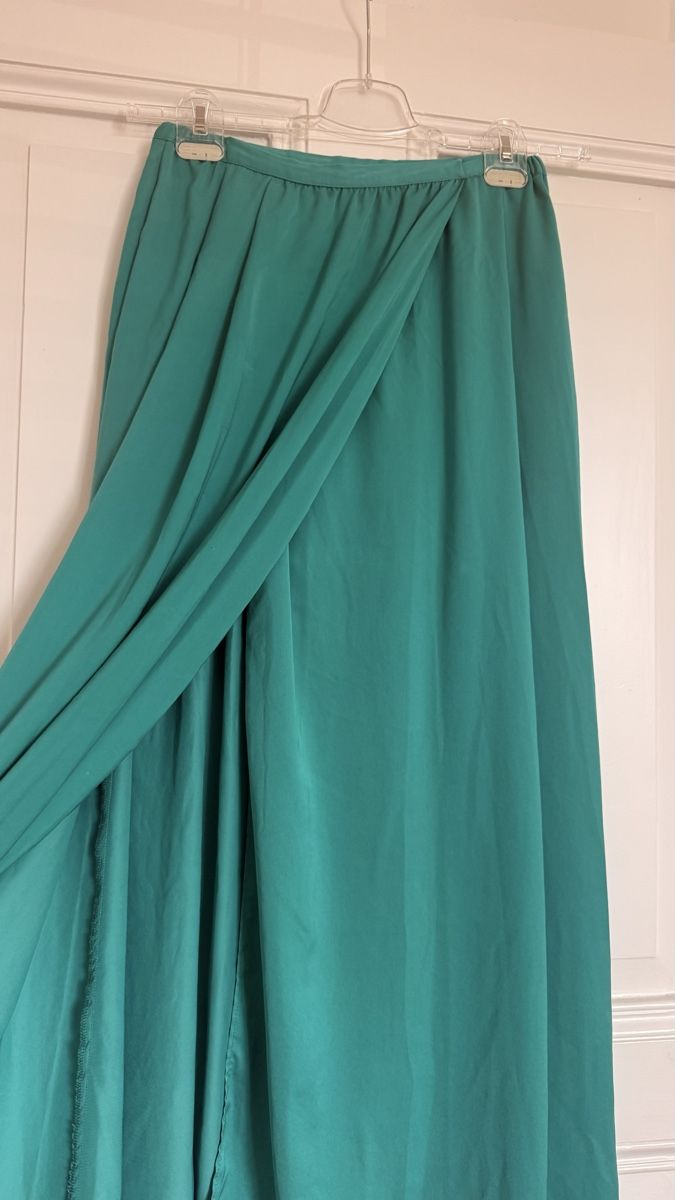Zara Gonne: Maxi Skirt Green - Size S – Usato da Zürich venduto da Semokay 1