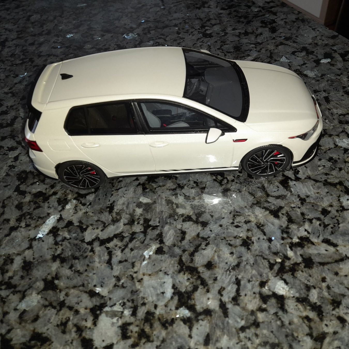Otto Models Modellautos: Otto Golf 8 GTI 1/18 – Neu und originalverpackt aus Cham von vento9 2