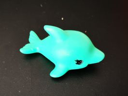 Süsser Spiel-Delphin, türkis mit Glitzer zum Baden