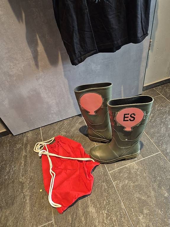 Costumi: ES Kostüm Damen – Usato da Gelterkinden venduto da m.sigi 1