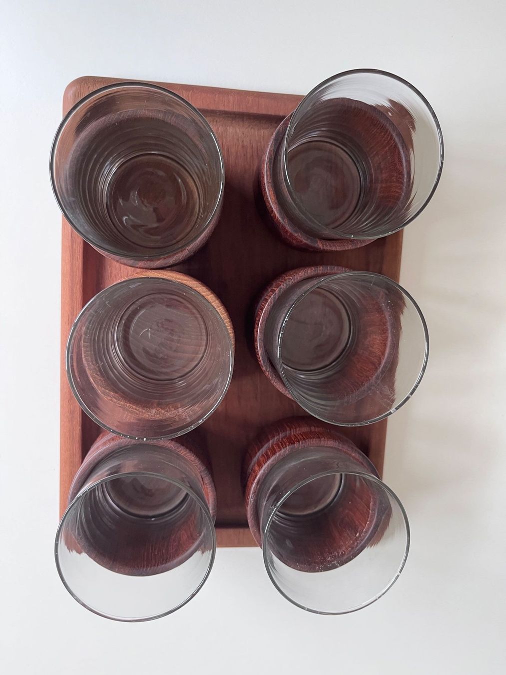 Set di piatti: Teeservice aus Teakholz – Usato da Liestal venduto da suz_2xmj