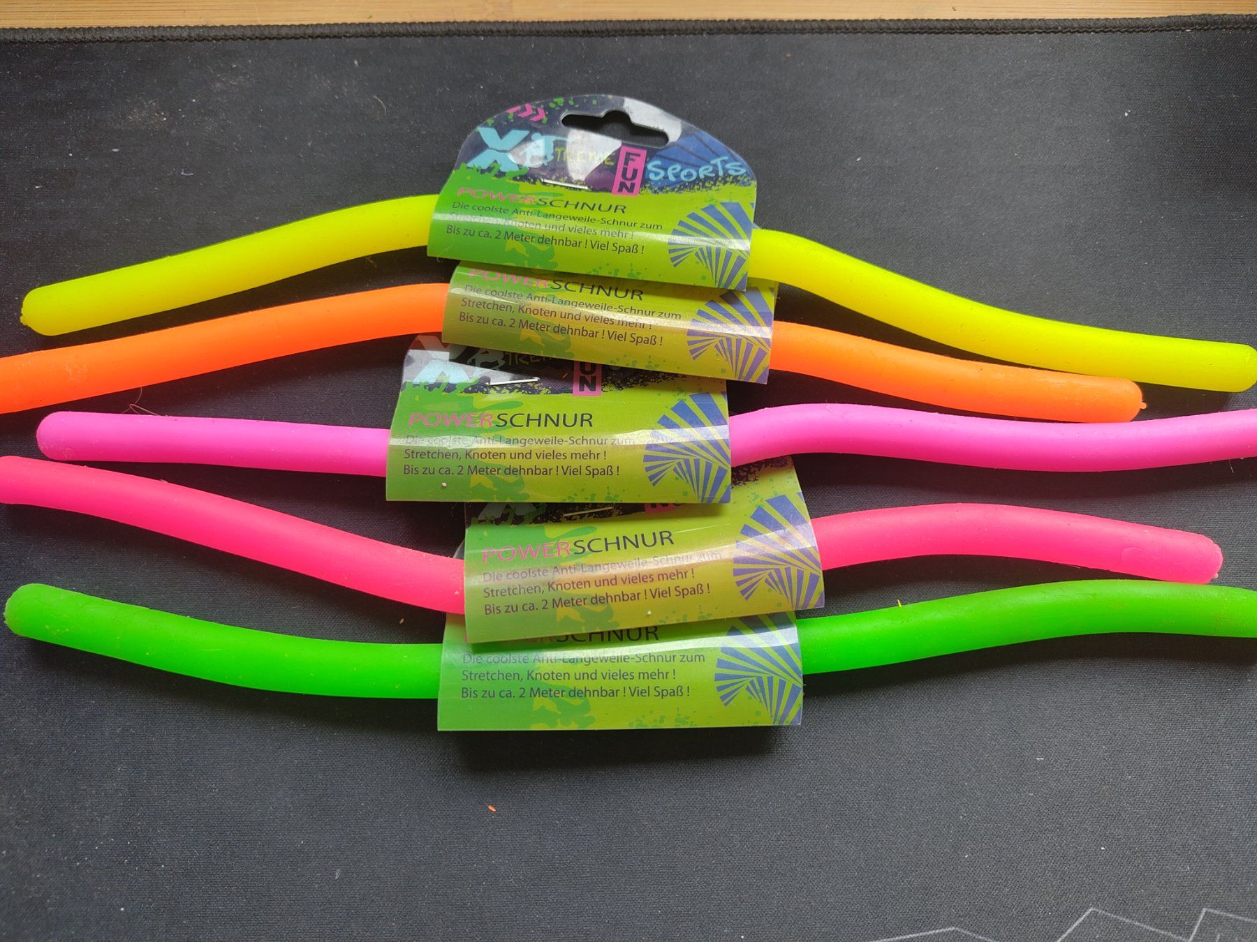 Giocattoli: 5 Powerschnur Stretch Neon Neu – Nuovo e nell'imballaggio originale da Leuggern venduto da Pummi19