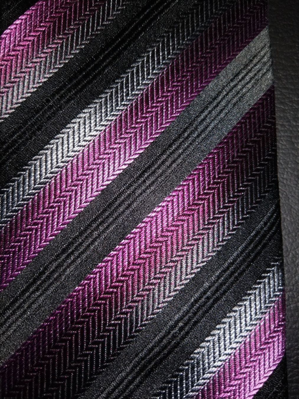 Krawatten: Krawatte violett – Gebraucht aus Oberhasli von Chrisch1 1