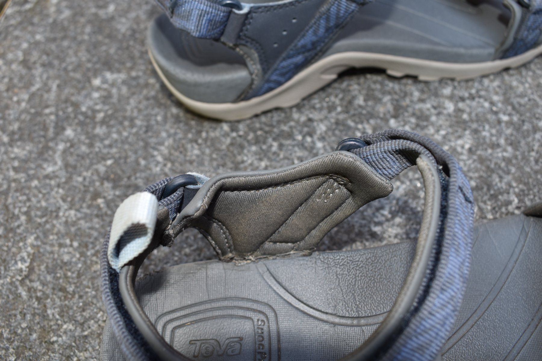 Teva Chaussures garçon: Teva Sandalen Grösse 37 – D'occasion à Speicher par Indigoblau_3 4