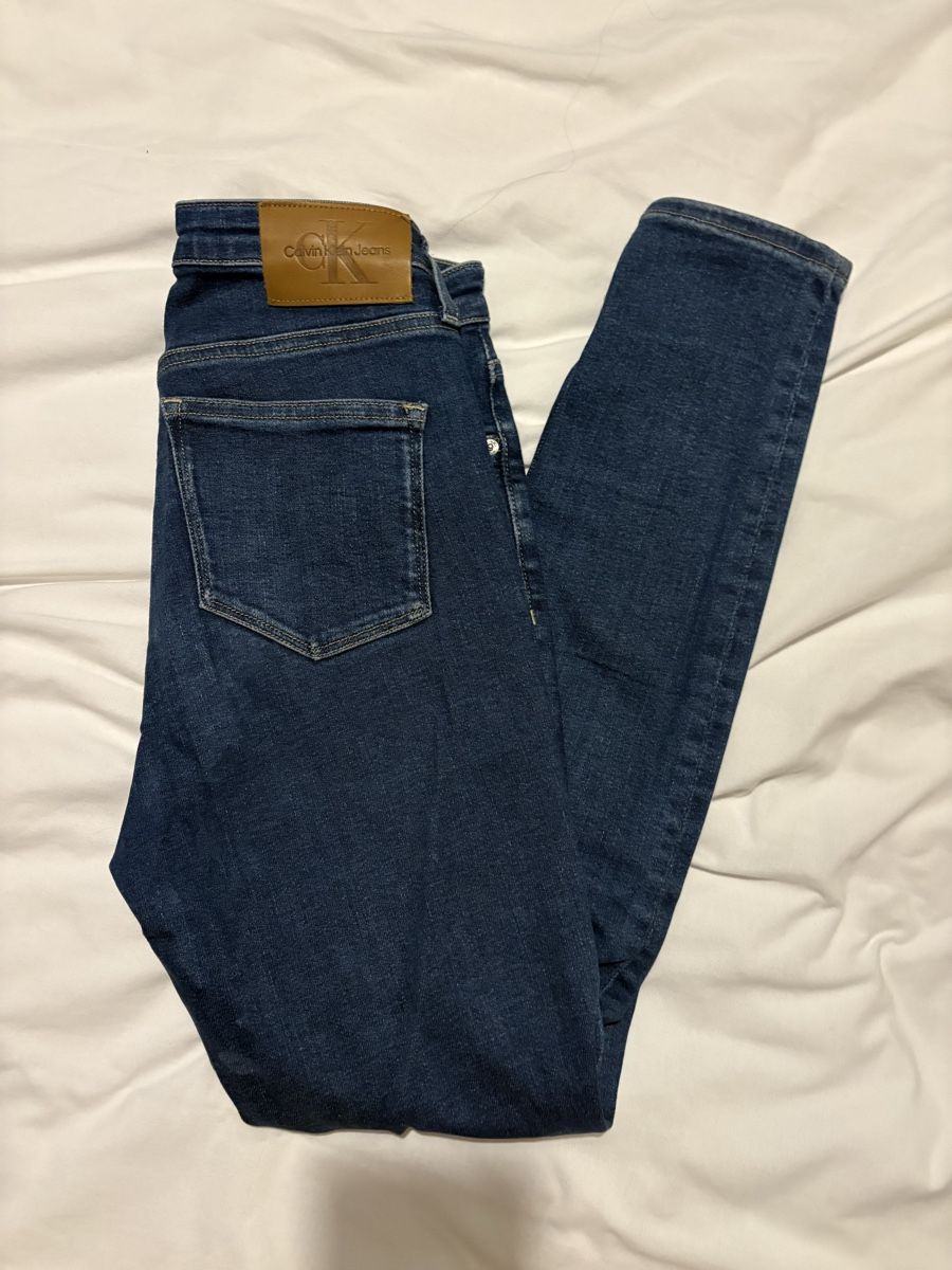 Jeans: Jeans Calvin Klein – Usato da Estavayer-le-lac venduto da kmorosini
