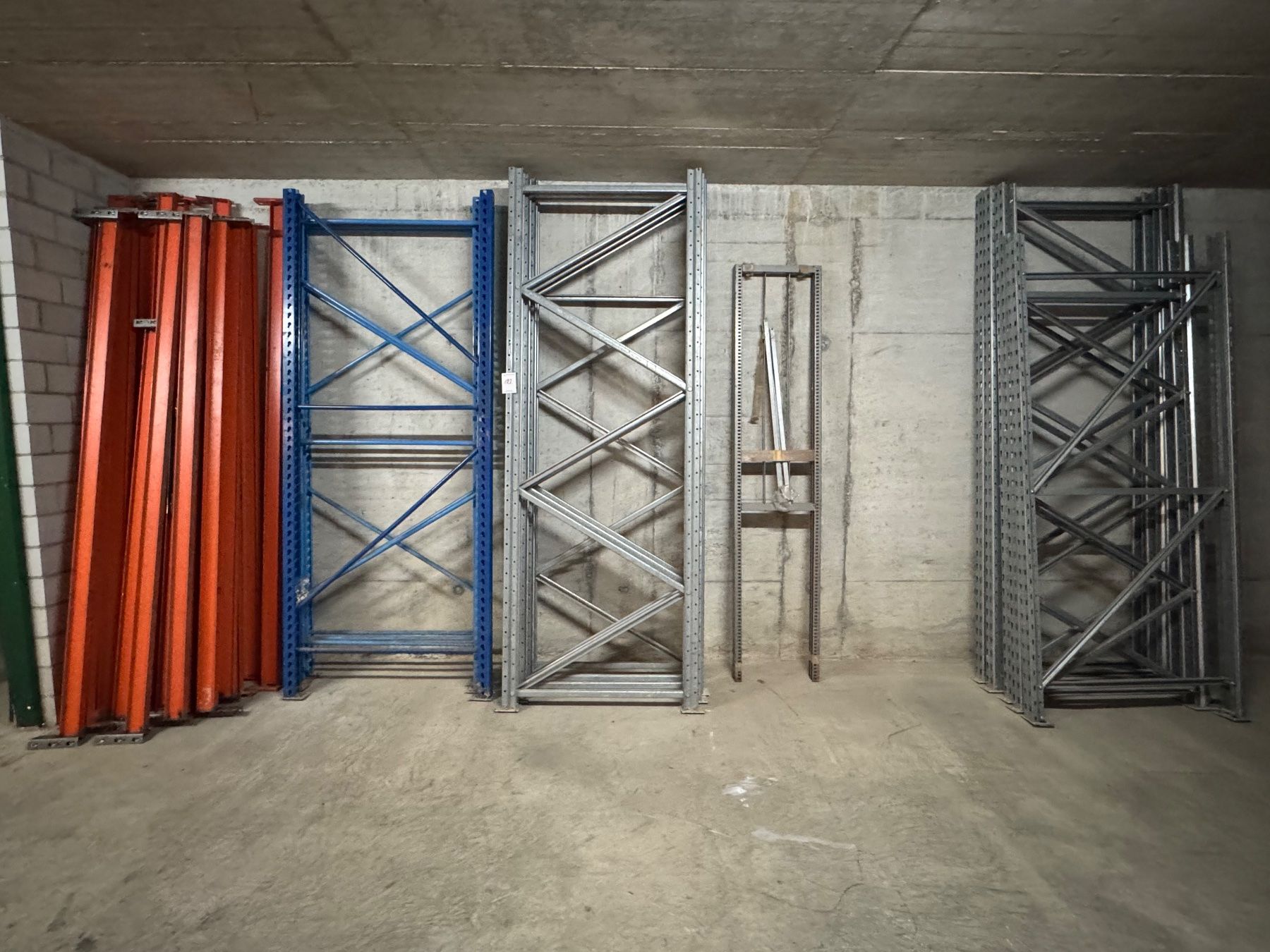 Scaffali: 122 Posten Schwerlastregal aus Liquidation – Usato da Derendingen venduto da Meisterstuecke