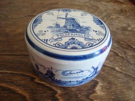 Bonbonnière en porcelaine bleue de Delft
