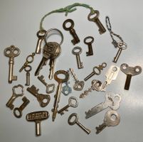 Schlüssel - Konvolut, Uhren-, Spielzeug-, Sparkässeli-,Schl.