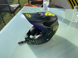 Helm, für etwa 6-8 jährige Kinder (Nie benutzt, war 400 neu)