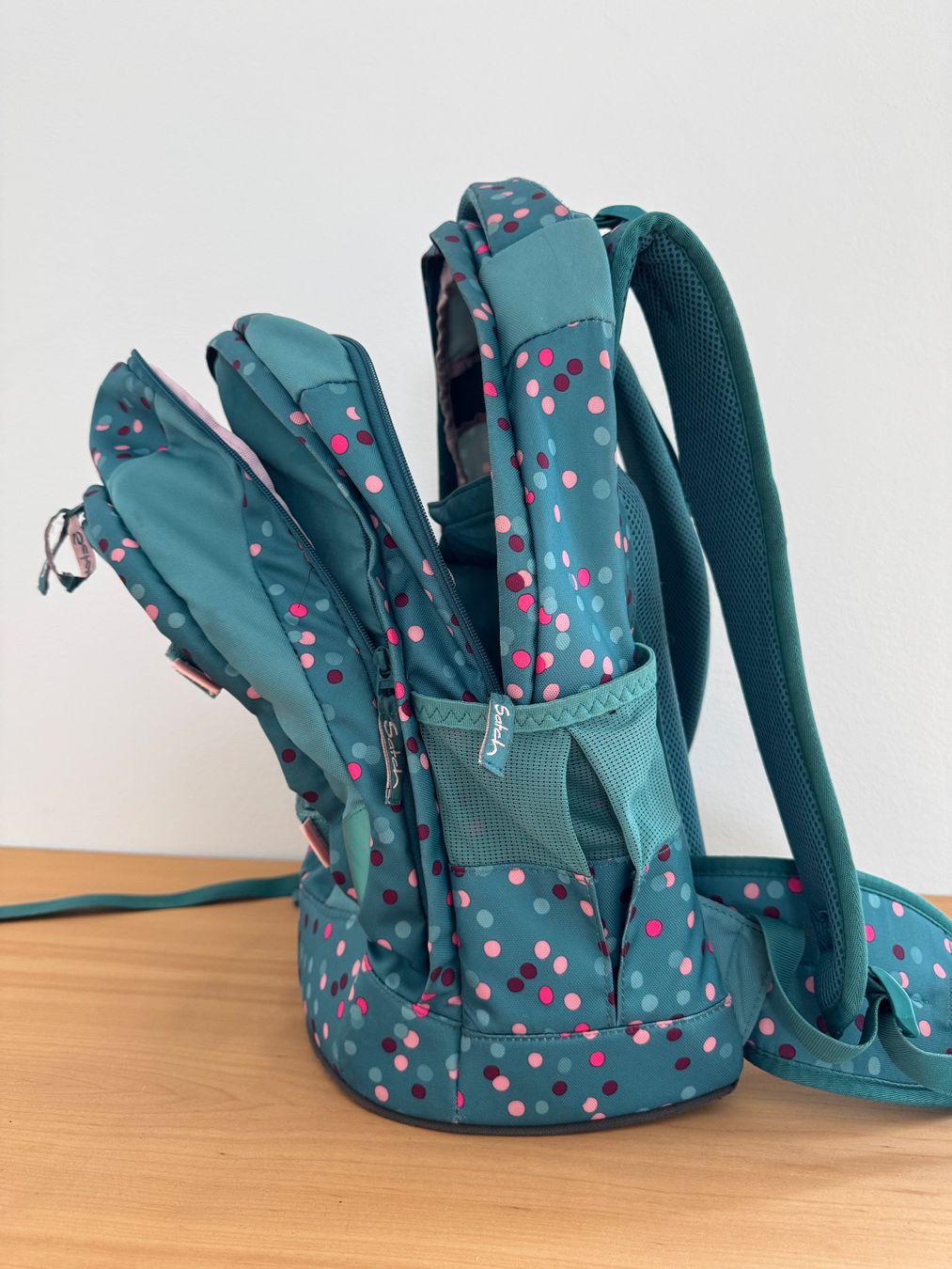Satch Borse & Zaini: Satch Schulrucksack türkis mit farbigen Punkten – Usato da Zürich venduto da Urania08 2