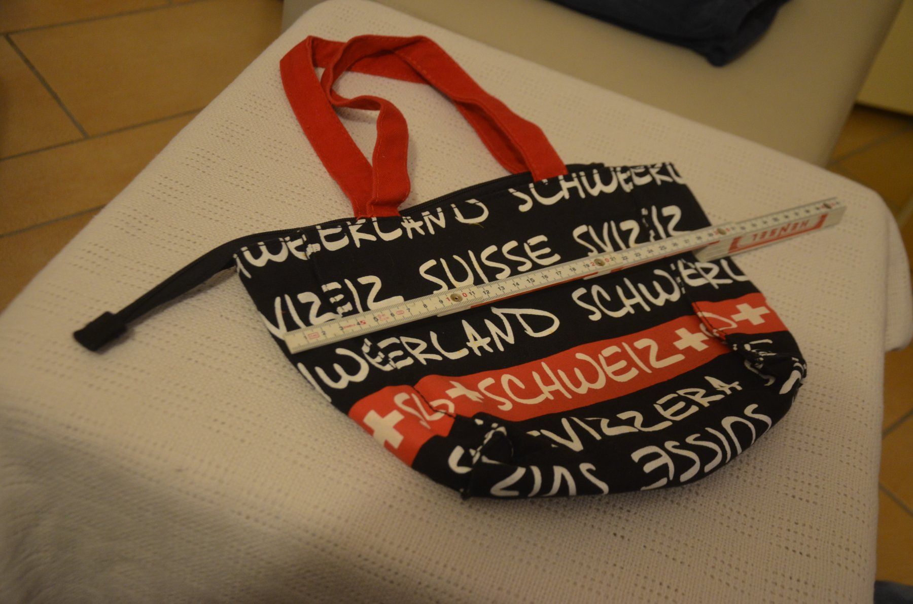 Borse da donna: TASCHE SCHWEIZ – Usato da Chiasso venduto da Dolly015 1