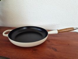 Le Creuset Pfanne 26 cm Meringue Gusseisen / NP: 255.- Fr.