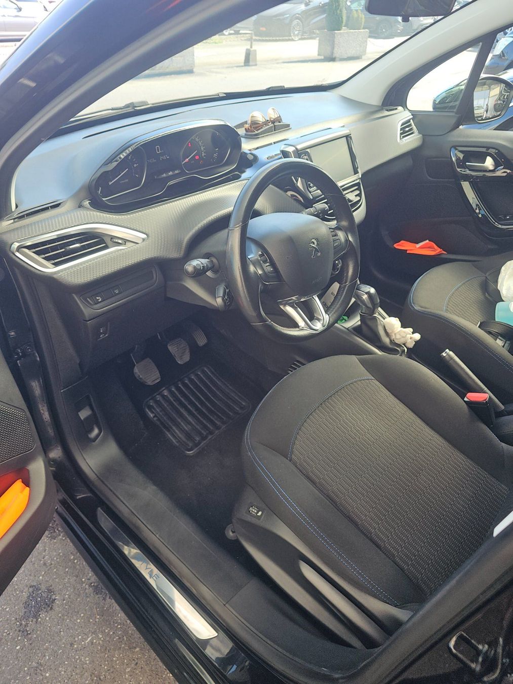 Peugeot Automobili: Peugeot 208 Style 1.2 Pure Tech, 88'000 km – Usato da Jona venduto da anj_6zjm 9