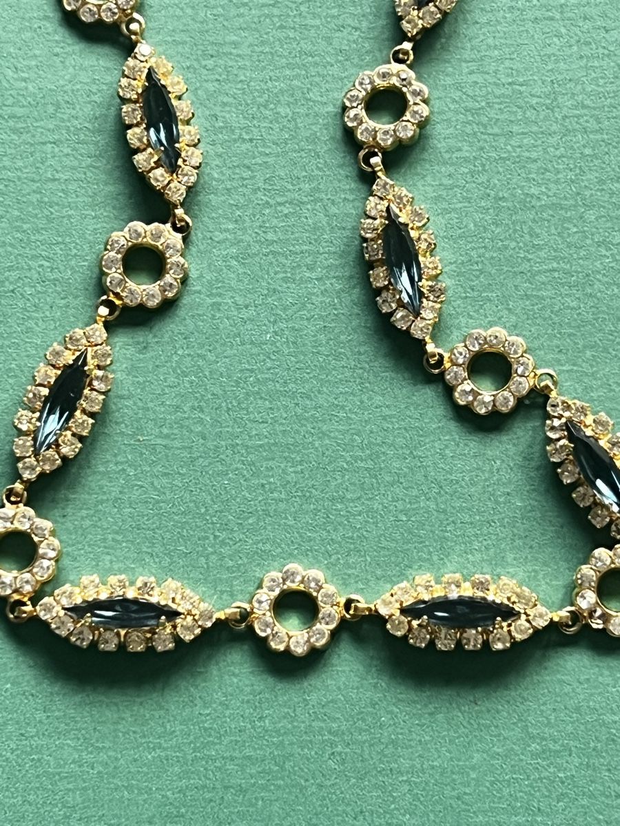 Catenine: Schone Vergoldet Kette mit / blau – Usato da Laufen venduto da Trendmarket 1