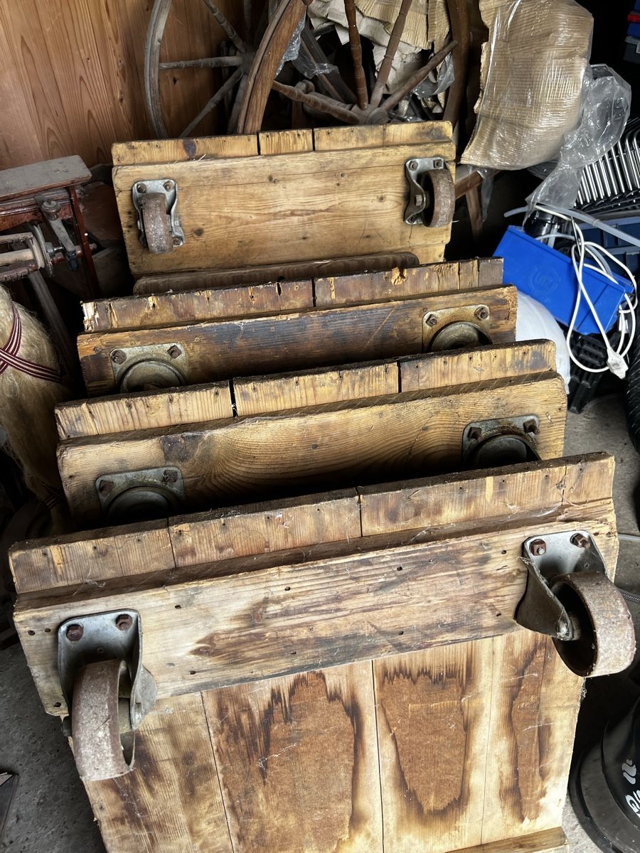 Carriole: Holz-Transportwagen mit Rollen – Usato da Ueberstorf venduto da lorena... 1