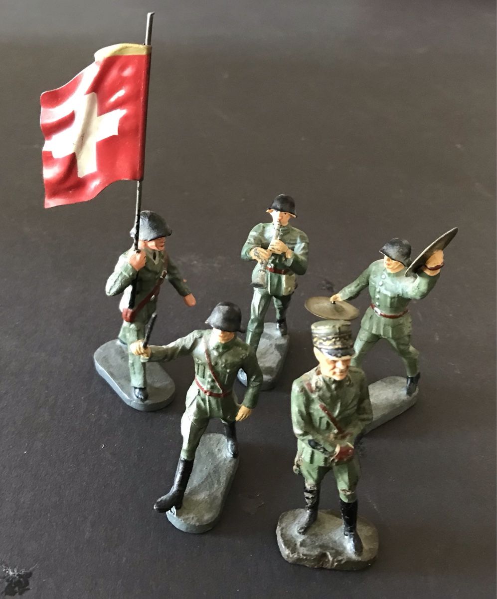 Elastolin Giocattoli: Figurines soldats suisses 5 pièces drapeau musique Elastolin – Usato da Penthaz venduto da Petrus45 8