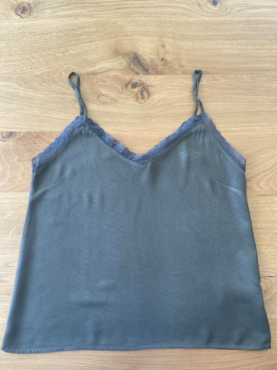 Top: About You Trägershirt Gr.36 – Nuovo (secondo la descrizione) da Arth venduto da ssu_8v2j