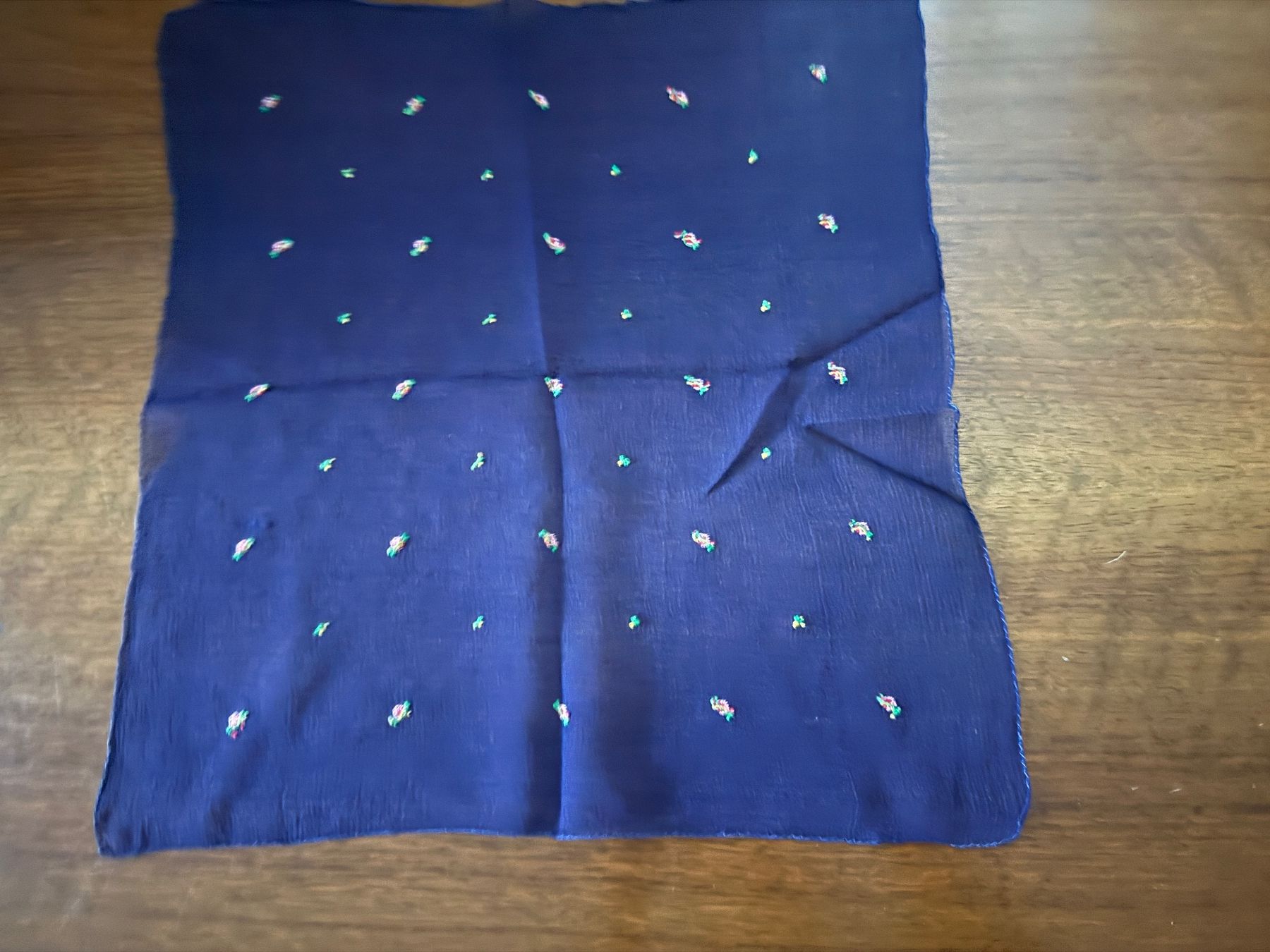 Foulard & Sciarpe: Damen Tuch dunkelblau mit Blumenmuster – Usato da Erstfeld venduto da Mario_boe0 1