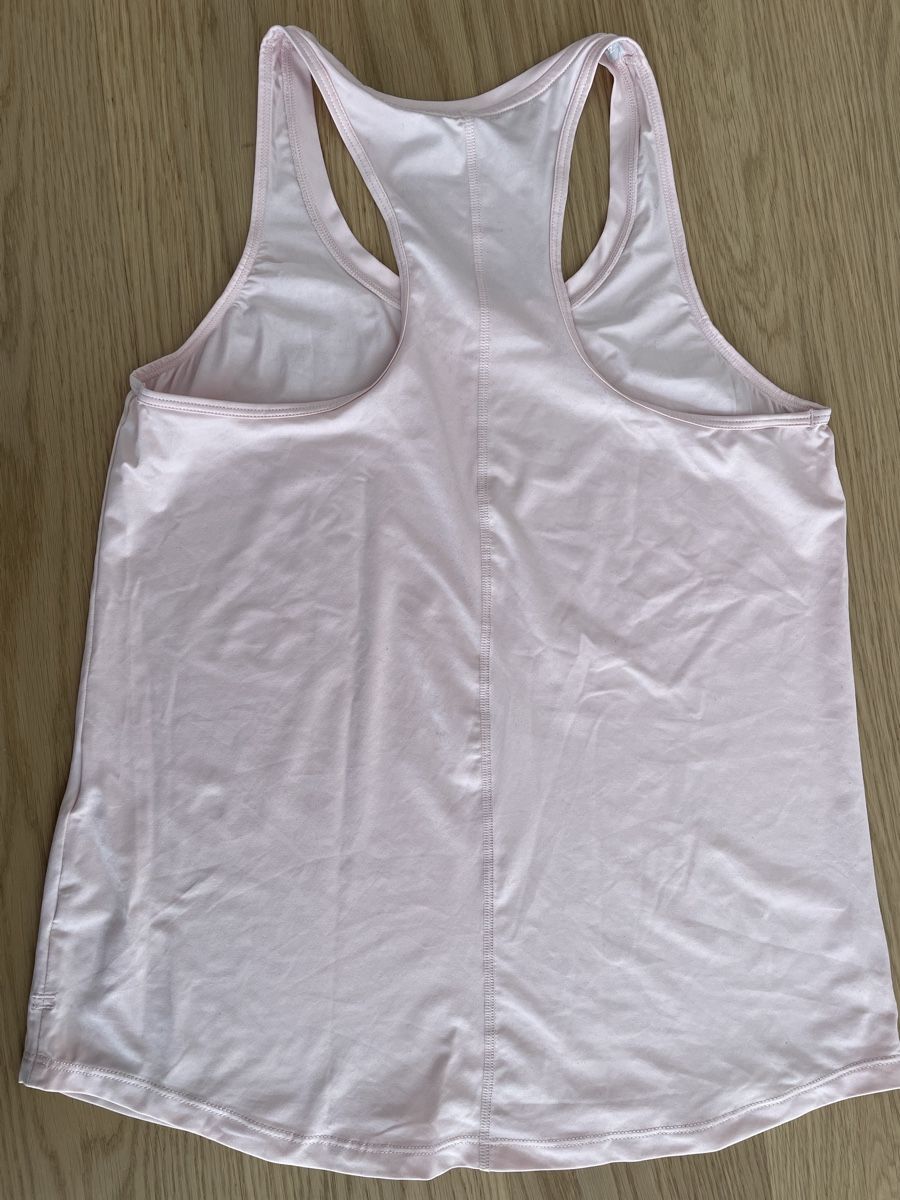 Nike Top: Nike Top rosa, Gr. M – Usato da Wichtrach venduto da estrella03 2