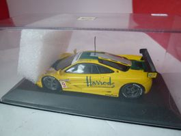 McLaren GTR - gelbgrün "HARRODS" - Minichamps Box