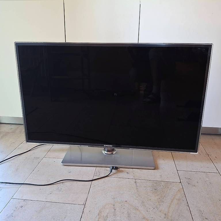 Fernseher: Téléviseur Samsung 40 pouces type UE40D6530 – Gebraucht aus St-Sulpice VD von vid_wz89
