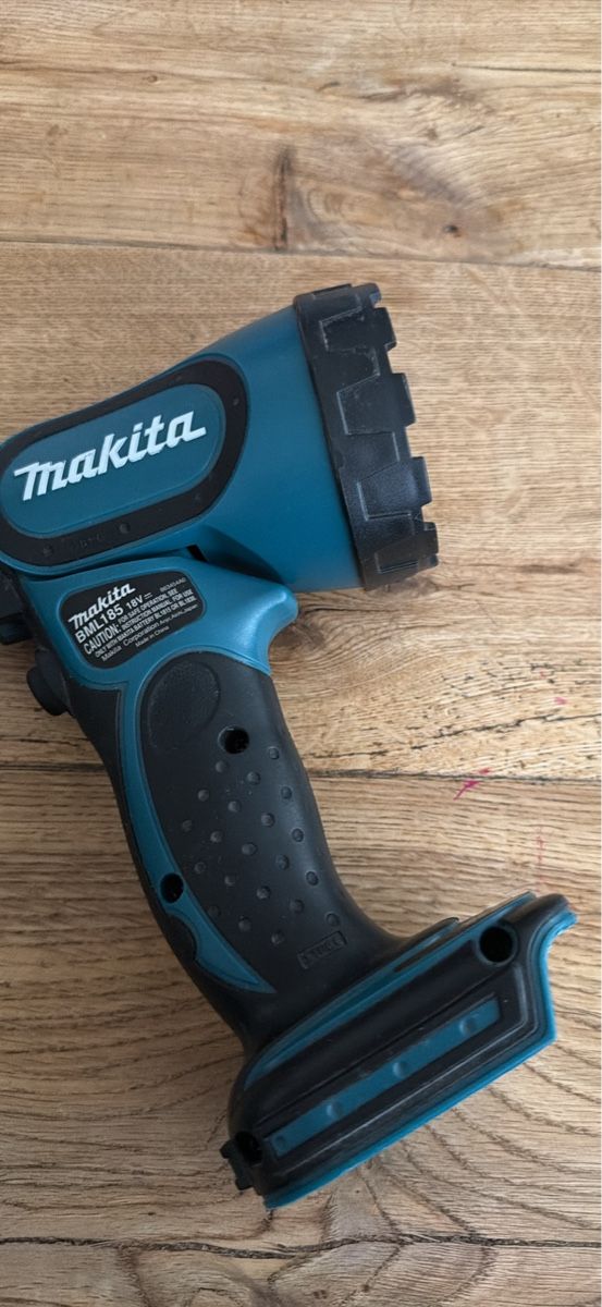 Makita Tutte le macchine: Makita: Schlagschrauber, Winkelschleifer, Scheinwerfer – Usato da Düdingen venduto da baj_zv89 3
