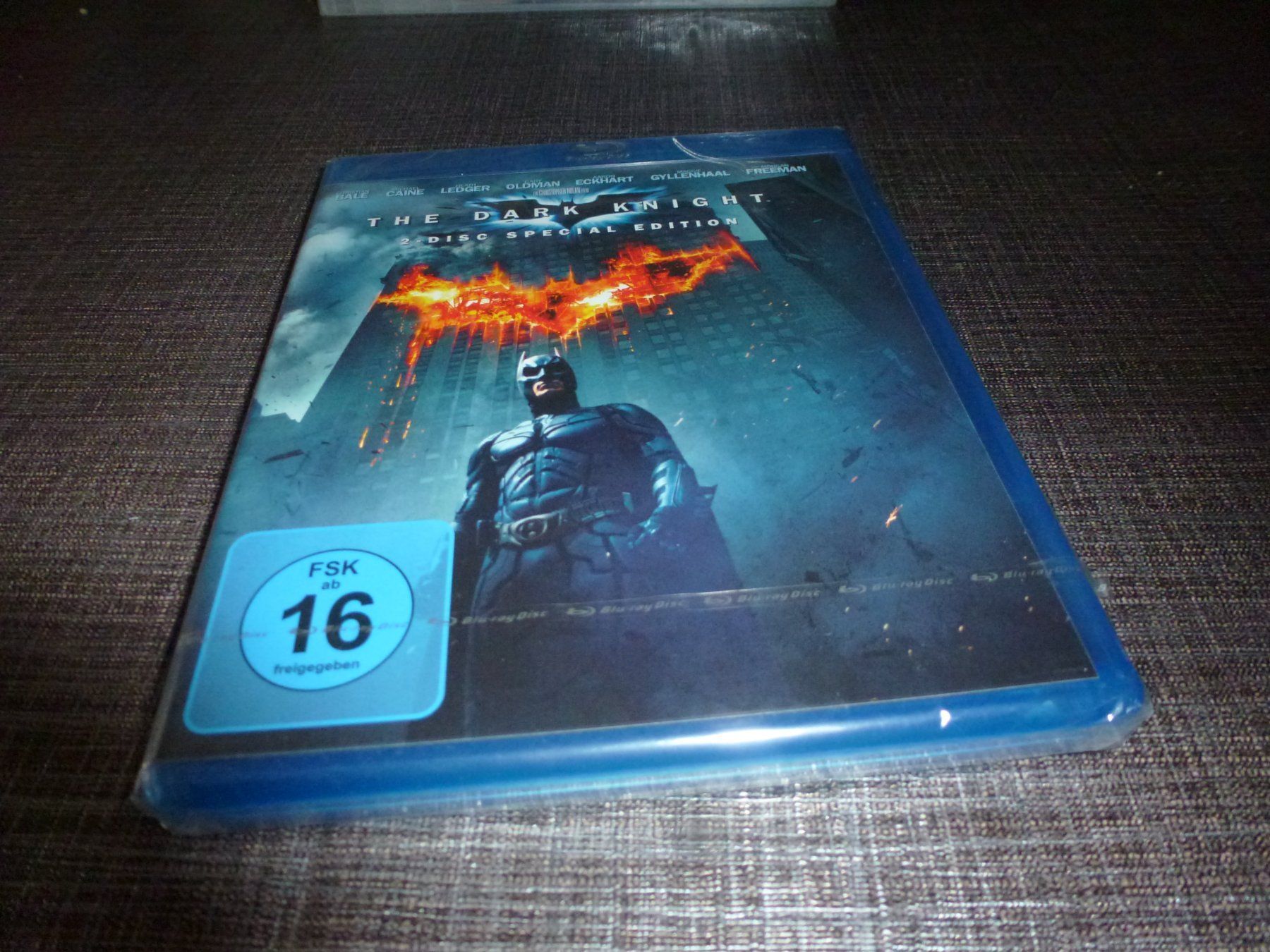Tutti i DVDs: The Dark Knight BLU-RAY NEUWARE – Nuovo e nell'imballaggio originale da Olten venduto da Disc-Verkauf