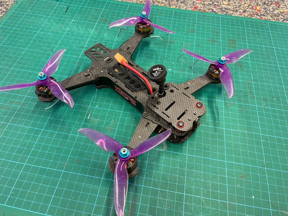 2 analoge FrSky FPV Drohnen. Vortex & Egodrift (Gebraucht) in Bern für ...