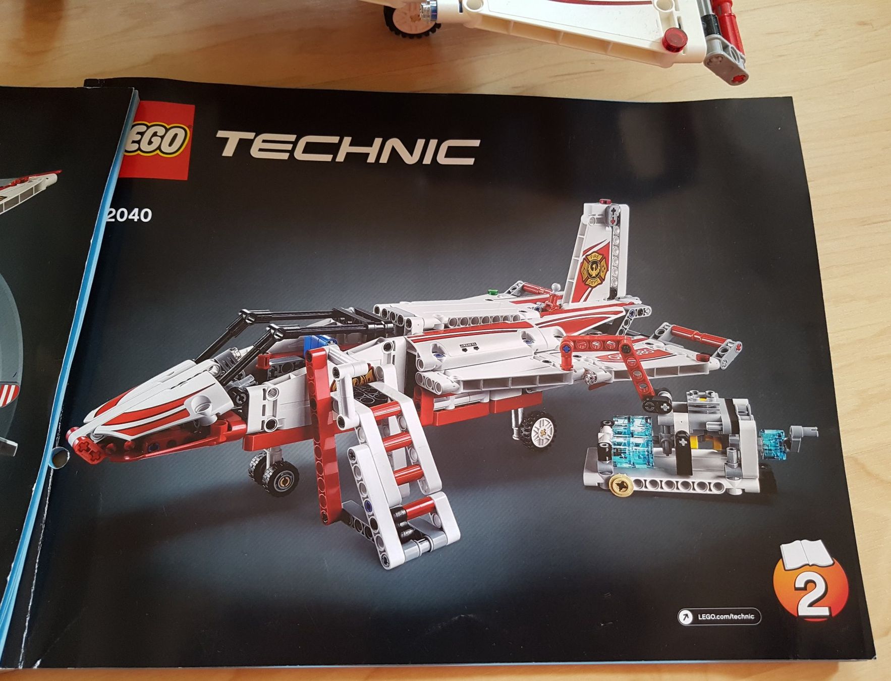 Technics Baukästen: LEGO TECHNIC - LÖSCHFLUGZEUG - 42040 – Gebraucht aus Jona von Zauberstatt 2