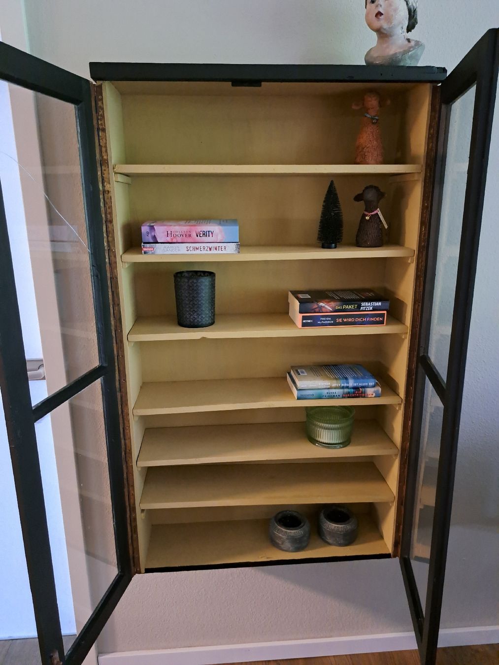 Vetrine: Vintage Holzhängeschrank – Usato da Berneck venduto da Chicandmore 1