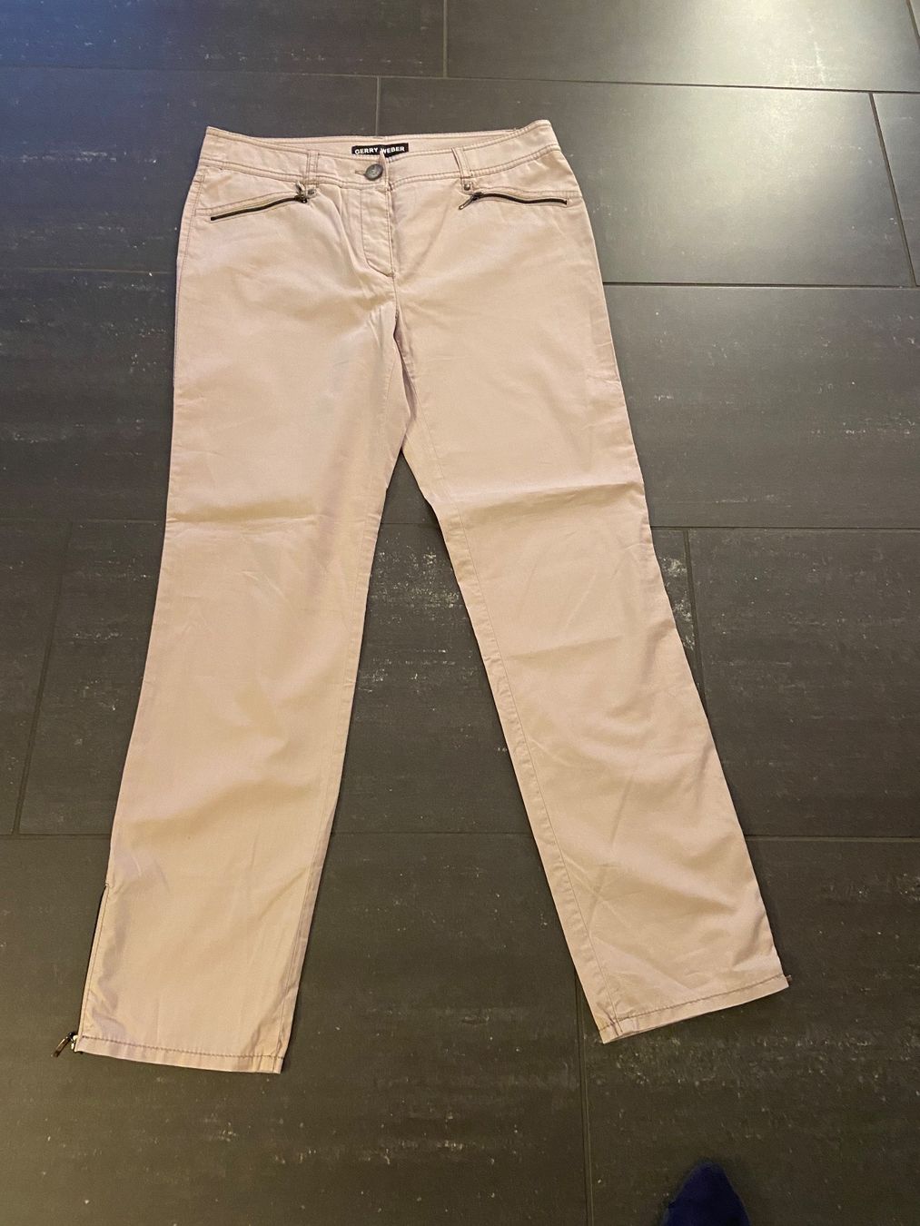 Gerry Weber Pantaloni: Hose von Gerry Weber, 38 SlimStyle – Usato da Wohlen AG venduto da Michi761