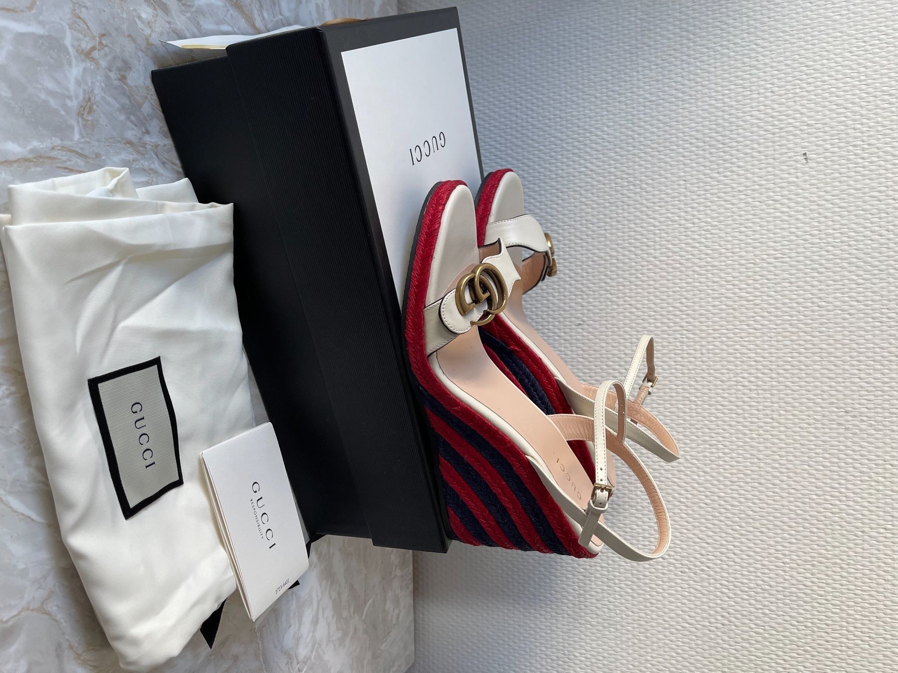Gucci Damenschuhe: Gucci GG Sandals – Neu und originalverpackt aus Bassersdorf von Elena_87 5