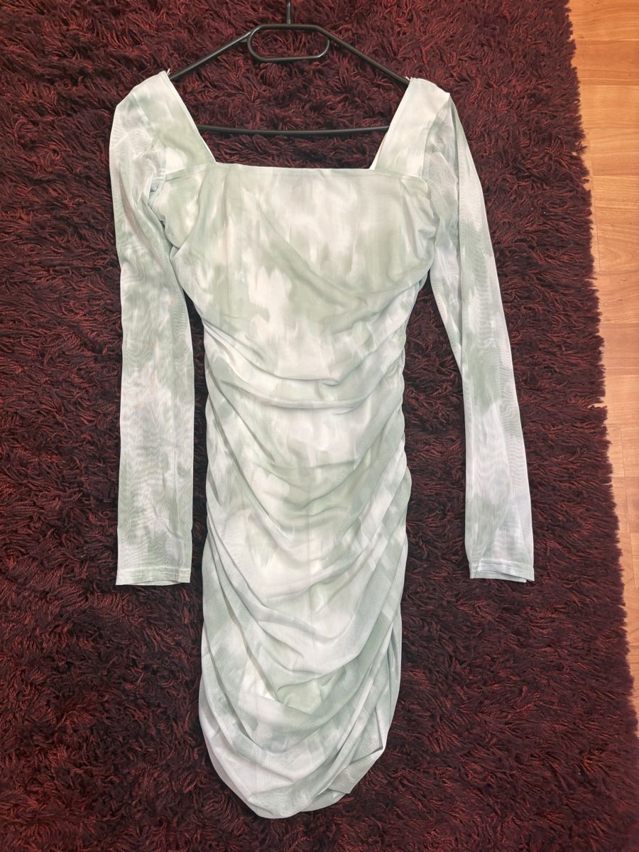 Kleider: Robe manches longues vert clair taille 38 – Neu und originalverpackt aus Saxonne (Ayent) von Sagua196