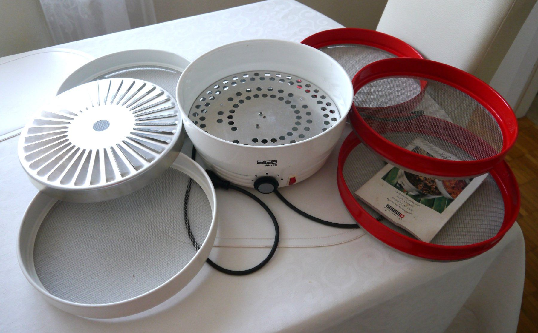 Sigg Küchengeräte: Sigg Dörrex  5 Gittern – Neu (gemäss Beschreibung) aus Porrentruy von Danreisende 1