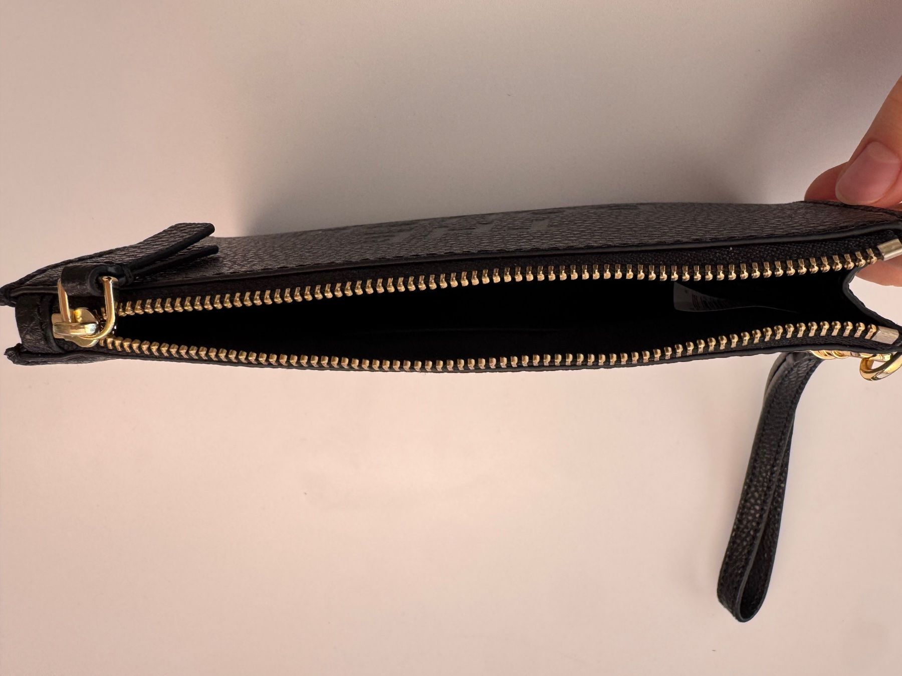 Marc Jacobs Borse: Marc Jacobs "The Pouch" – Nuovo (secondo la descrizione) da Aarau venduto da christinasarah 2