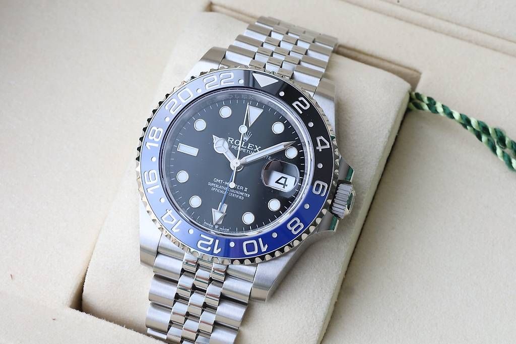 Rolex Montres: Rolex GMT Master 2 126710BLNR – Neuf avec emballage d'origine à Wollerau par RekociTimepieceGmbH