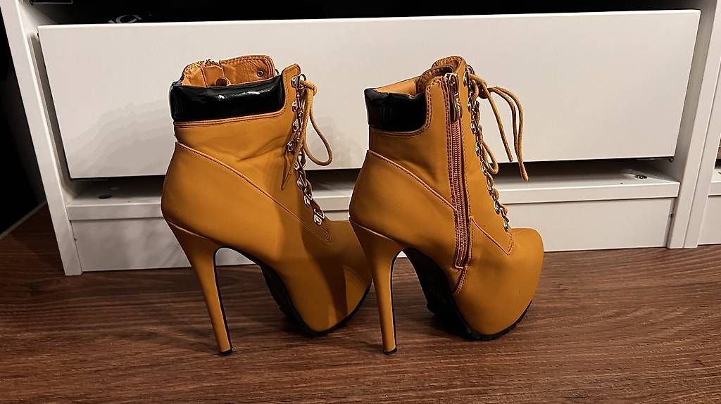 High Scarpe da donna: Stiefeletten High Heels 38 – Usato da Aarau Rohr venduto da jen_lw9f 2
