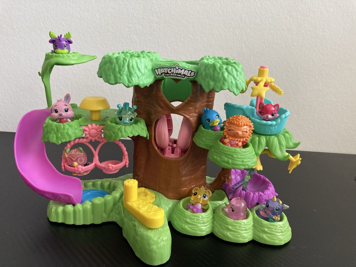 Hatchimals Spielzeuge: Hatchimals Treehouse Playset Toy with Figures. – Gebraucht aus Ettingen von mis_68gg